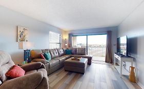 Beach Place 1-404